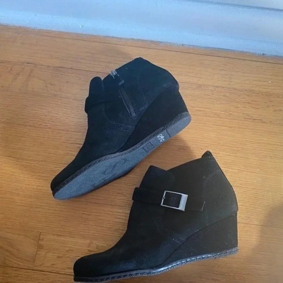 Franco Sarto Black Suede Wedge Booties - Picture 4 of 16